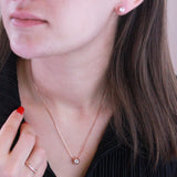 Chaussette secrète de Noël garnie de 3 parures (boucles d'oreilles + colliers) en cristaux Swarovski - Livraison offerte